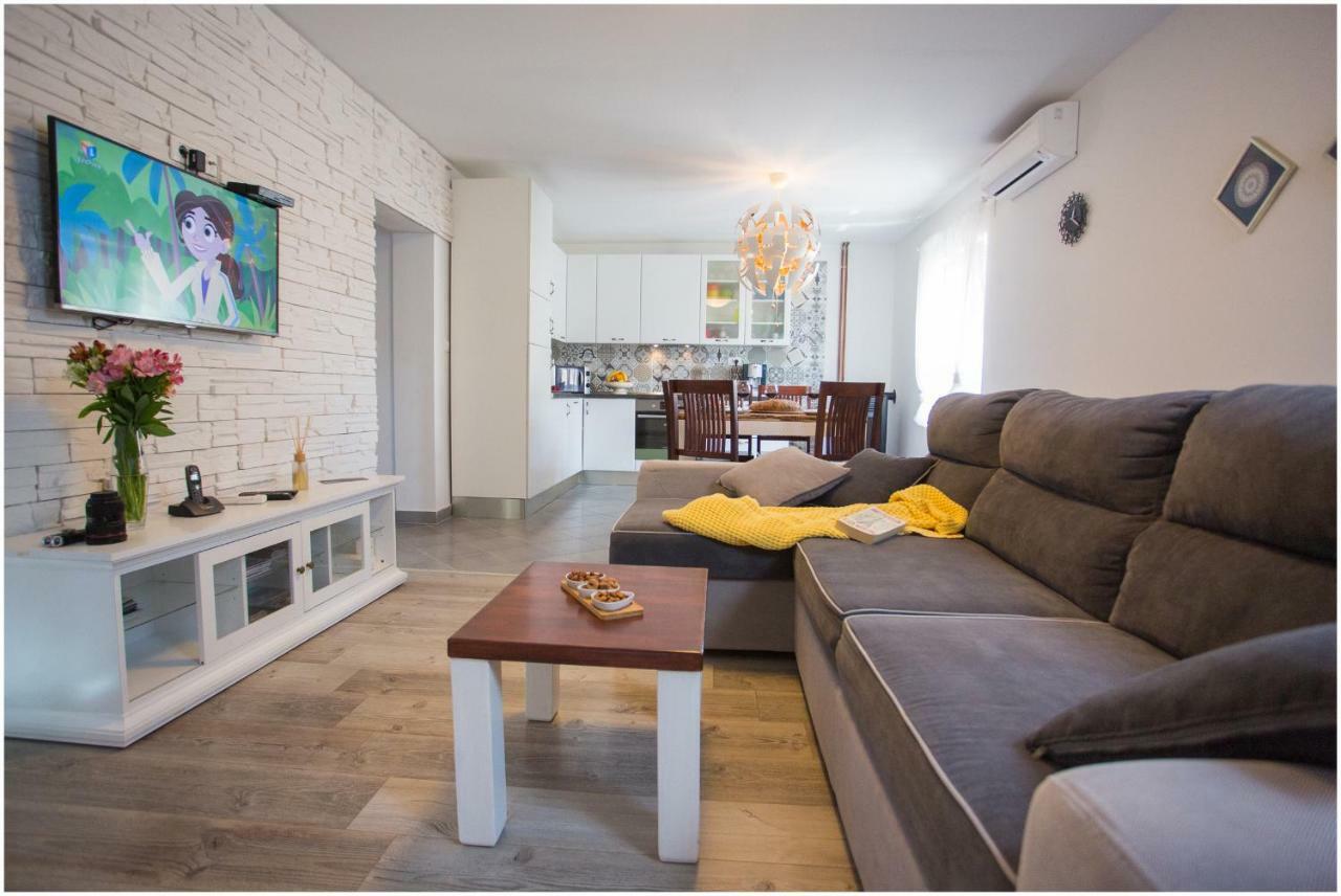 House Mellifera Hotel Razvode Екстериор снимка
